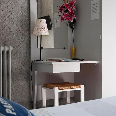 Le Pavillon Bleu Restaurant רויאן