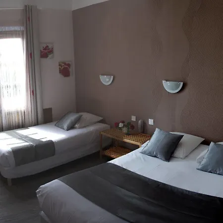 Le Pavillon Bleu Restaurant מלון 2*