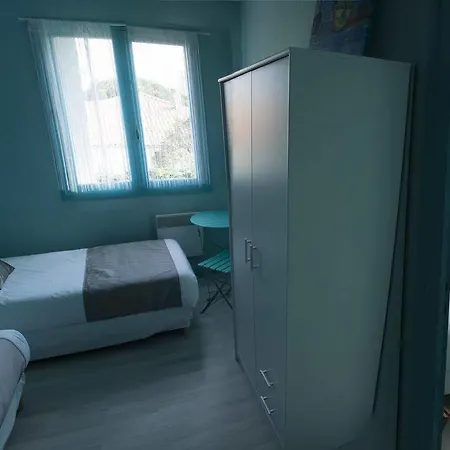 Le Pavillon Bleu Restaurant 2* רויאן