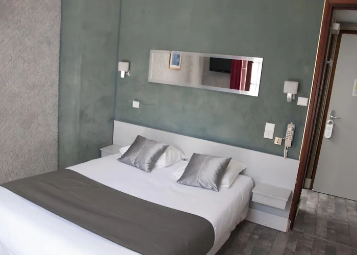 Le Pavillon Bleu Restaurant Hotel