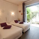 Le Pavillon Bleu 2* Royan