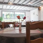 Le Pavillon Bleu Hotell 2*