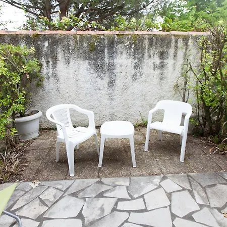 Le Pavillon Bleu Restaurant ロワイヤン