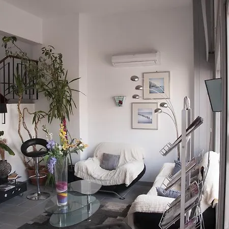 Le Pavillon Bleu Restaurant