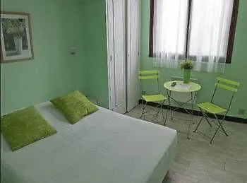 Le Pavillon Bleu Restaurant رويا