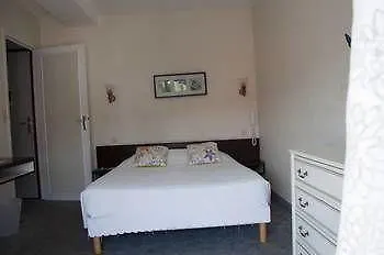 Le Pavillon Bleu Restaurant 2* رويا