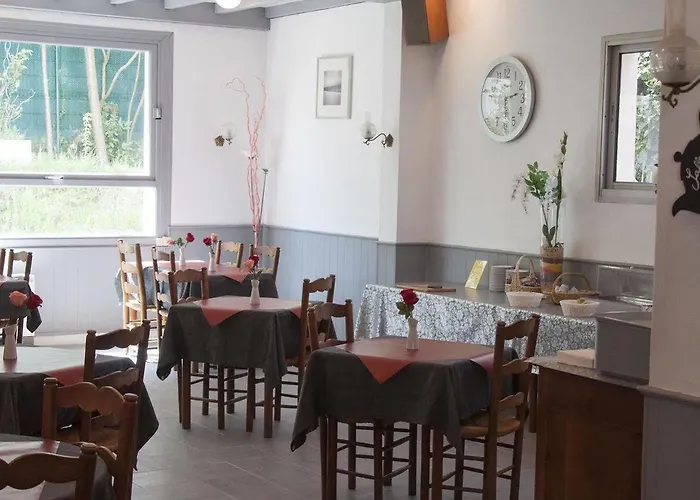 ホテル Le Pavillon Bleu Restaurant 2*