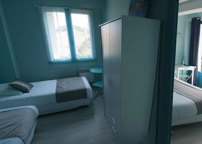 Le Pavillon Bleu Restaurant 2* ロワイヤン