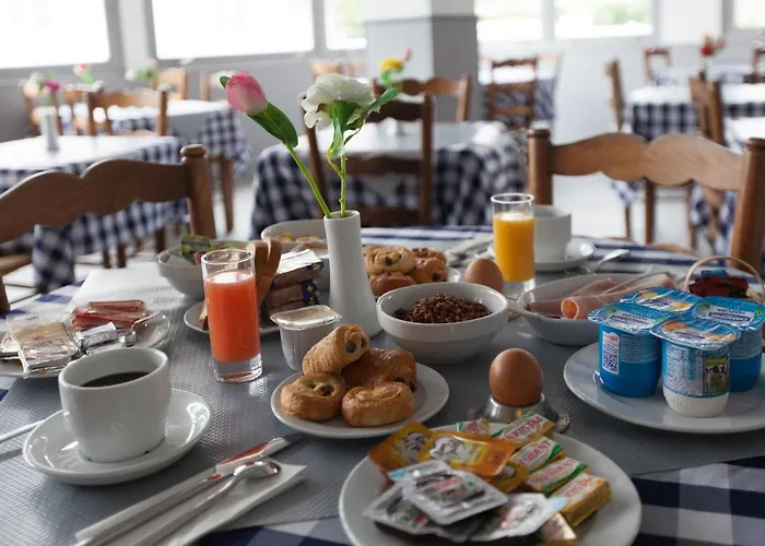 Le Pavillon Bleu Restaurant ホテル ロワイヤン